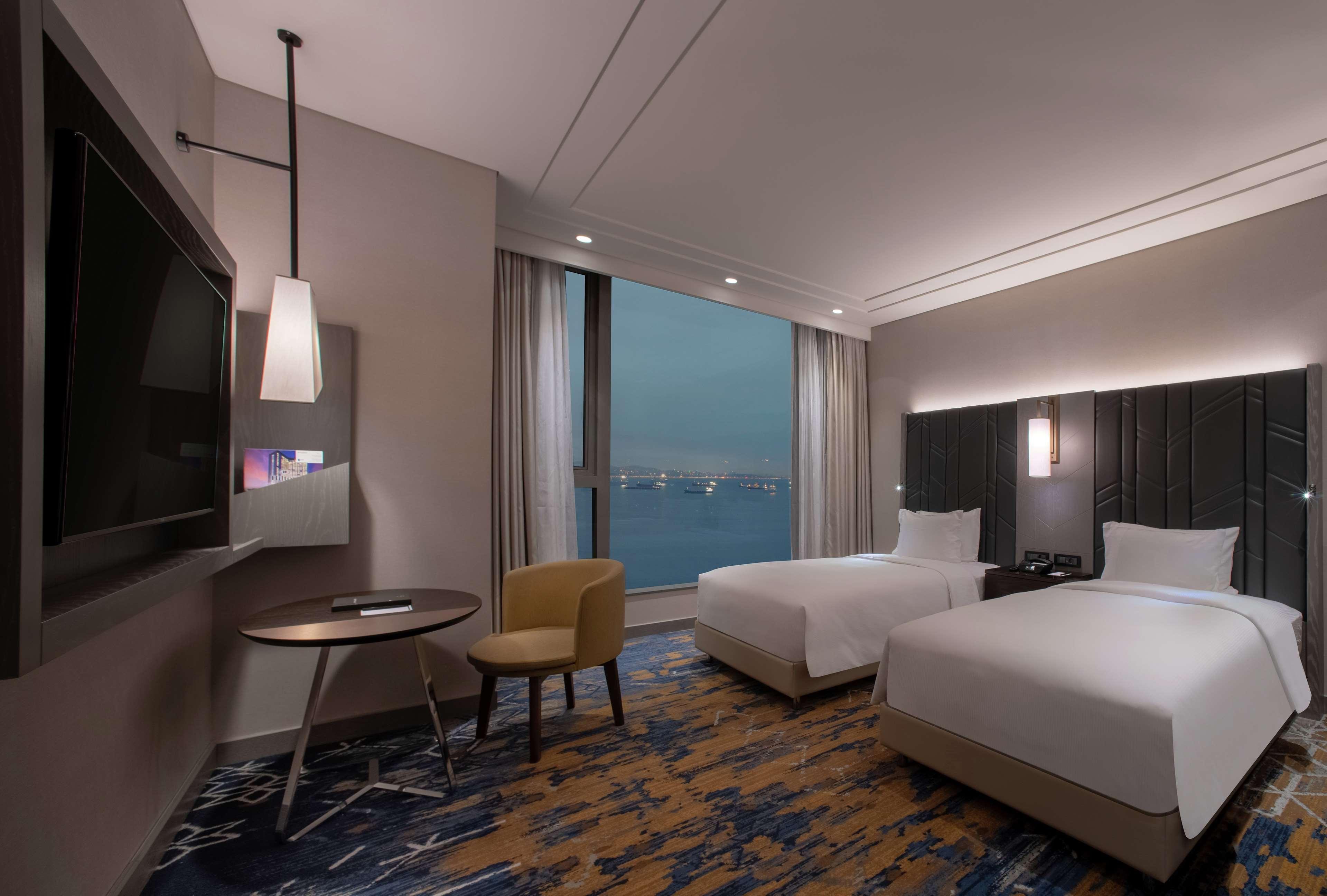 Отель Hilton Istanbul Bakirkoy Номер фото Deluxe Room