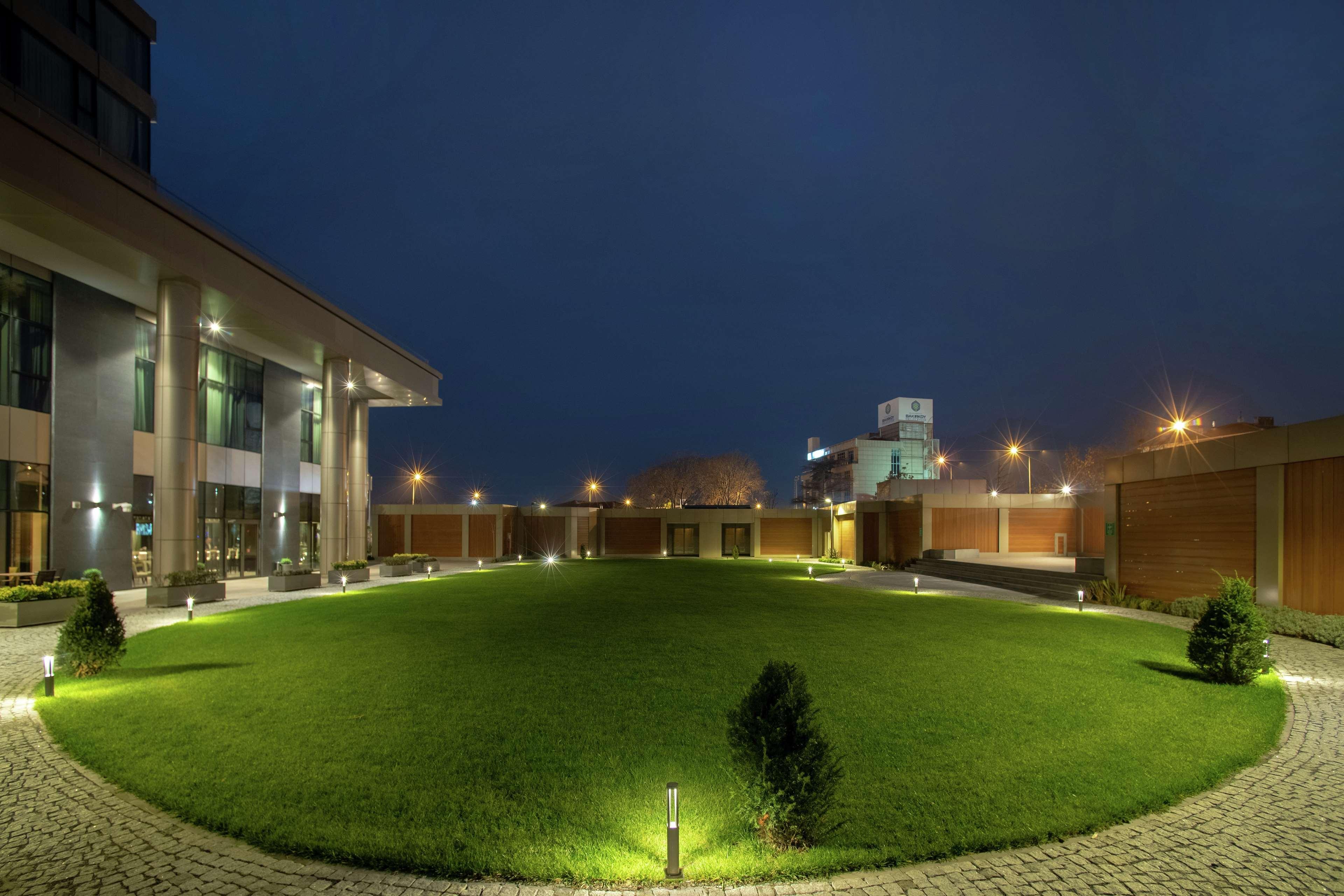 Отель Hilton Istanbul Bakirkoy Экстерьер фото University of Novi Sad
