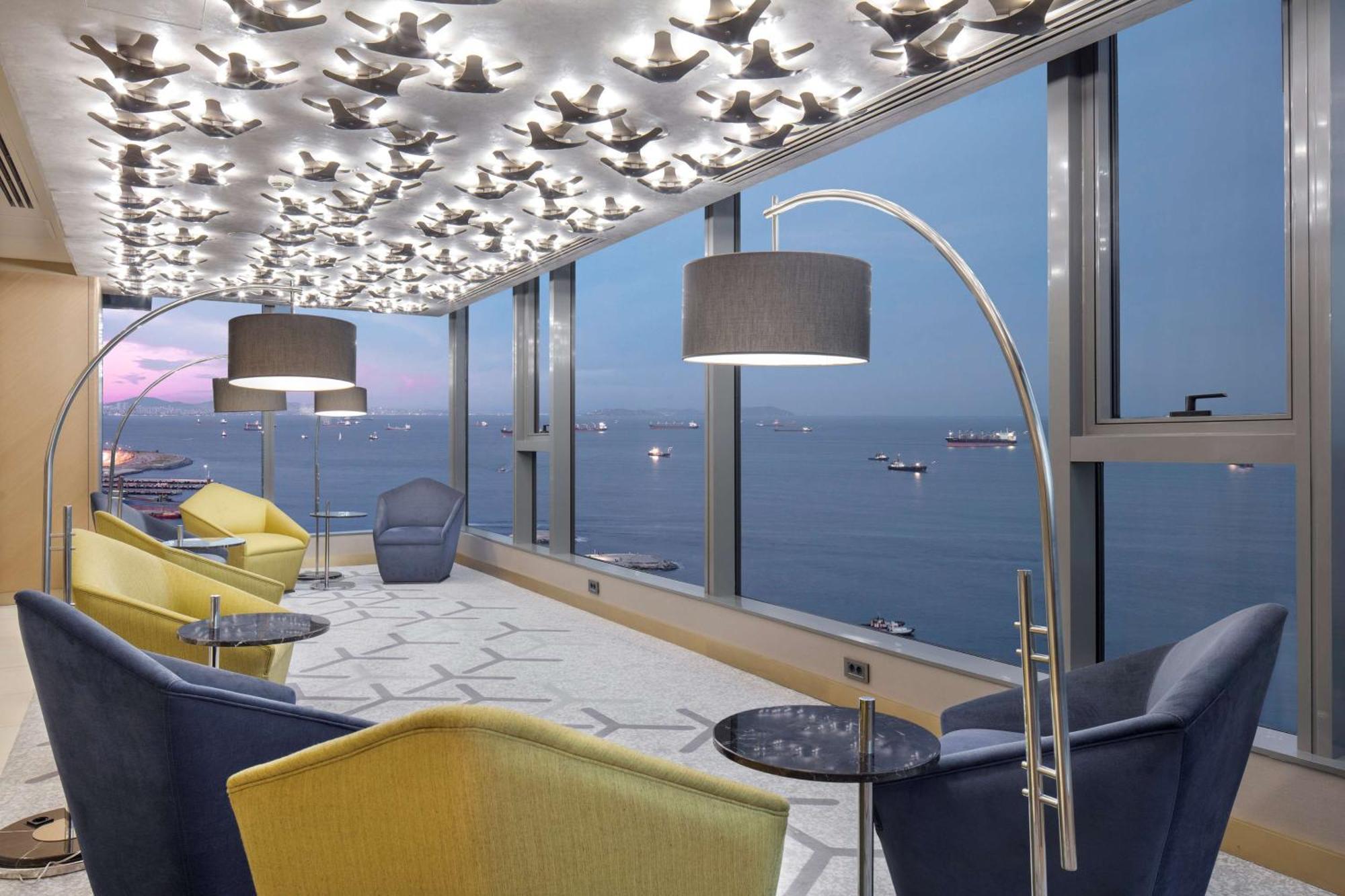 Отель Hilton Istanbul Bakirkoy Экстерьер фото The Club at Changi Airport