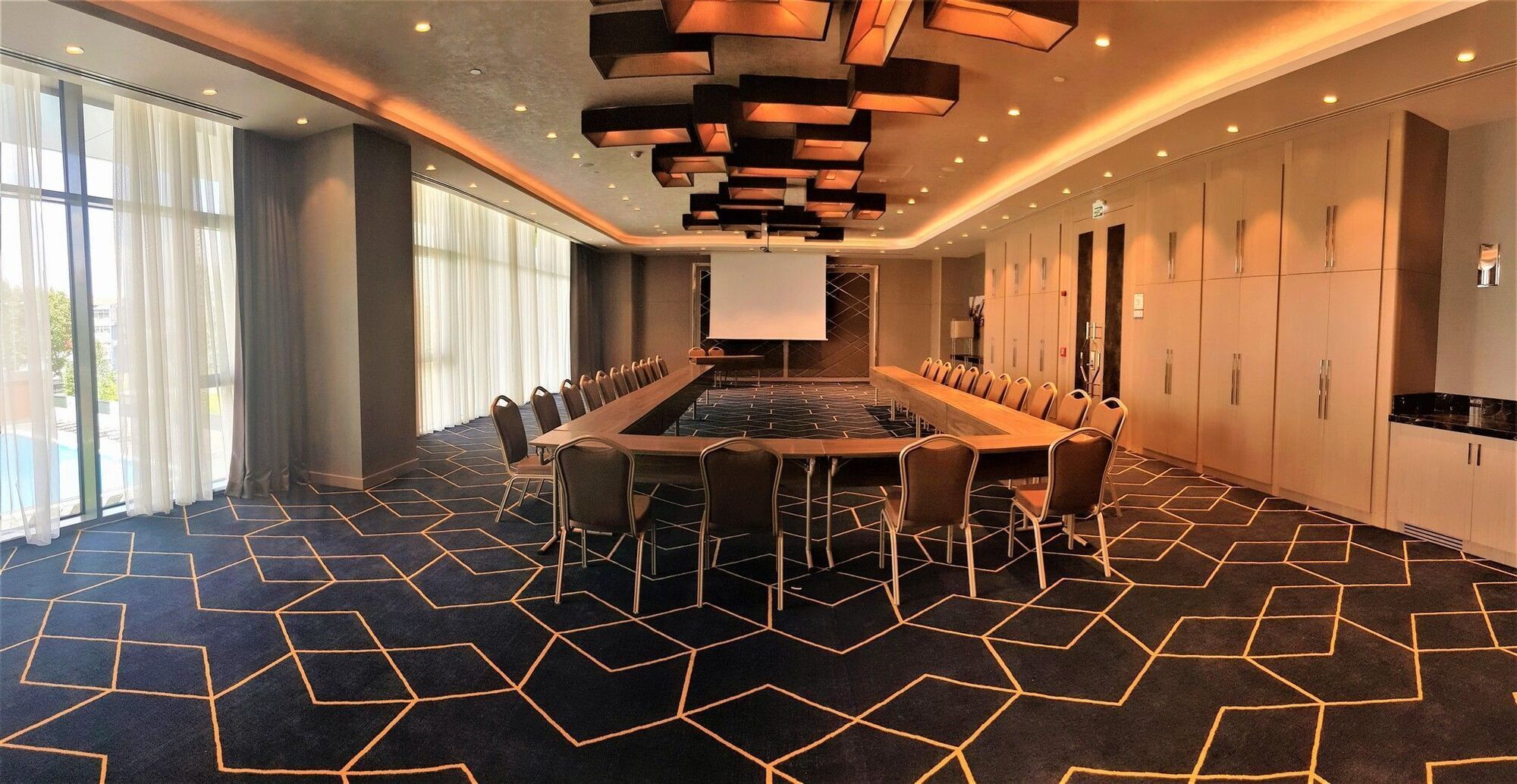Отель Hilton Istanbul Bakirkoy Экстерьер фото Meeting room
